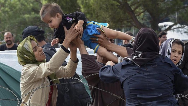 „Фронтекс”: 500 000 мигранти са пристигнали в ЕС за 2015 г.