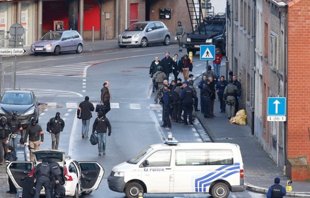 Евакуираха белгийския парламент заради бомбена заплаха