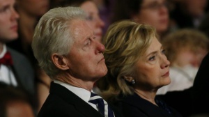 Хилари обичала да шамаросва Бил Клинтън?