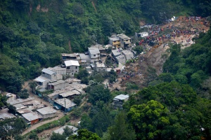 215 души загинаха заради свлачище в Гватемала