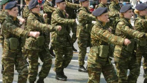 Гъркините на доброволна служба в армията, предлага министър