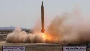 Иран изпробва нова ракета с широк обсег на действие