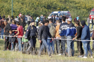 Спряха 50 сирийци край Враца