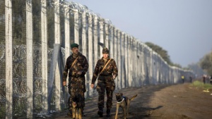 Стената между Унгария и Хърватия вече е готова