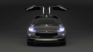 Новите коли на Tesla Motors могат да се престрояват сами в пътните ленти