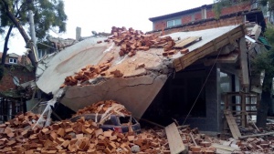 Бетонна плоча се срути в Столипиново