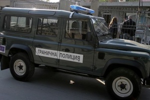 Граничната полиция предотврати влизането на 13 групи бежанци у нас