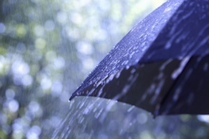 Очакват ни валежи и рязко понижение на температурите