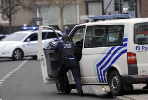 Въоръжен мъж се опита да влезе в казарма в Белгия
