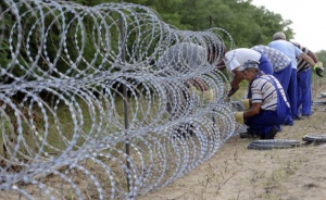 Вучич: Сърбия няма да вдига телени огради по границите си