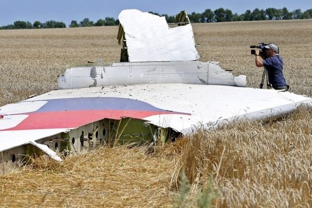 Швейцарски военен самолет се разби във Франция
