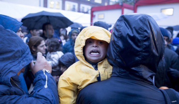 2000 души протестираха срещу бежанците в Магдебург
