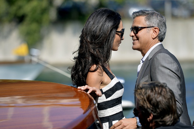 Амал чака дете, Джордж Клуни харчи $2 млн. за детска стая