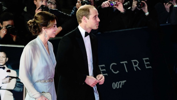 Уилям и Кейт украсиха премиерата на новия филм за Джеймс Бонд в Лондон