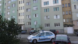 Жена падна от втория етаж в Благоевград и загина на място