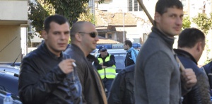 Военните в Пловдив ръкопляскат на полицаите за куража