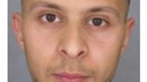 Франция издирва 26-годишен мъж за участие в атентатите