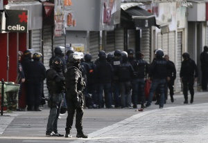 Арестуваха мъж от Сен Дени, подслонил терористи