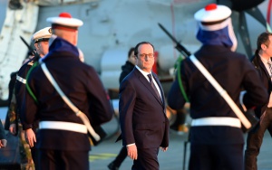 Франция иска международна коалиция срещу ИД, Оланд се среща с Путин и Обама