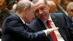 Ердоган предлага президентски разговор в Париж, от Москва няма отговор