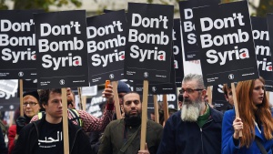 Лондон и Мадрид протестират срещу войната