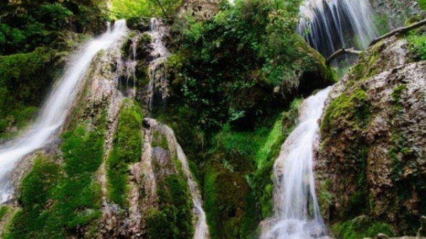 Има надежда затрупаните край Крушунските водопади да са живи