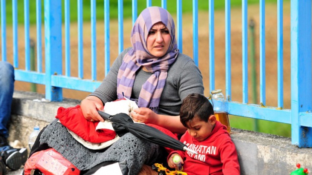 Сърбия и Македония затварят границите си за мигранти извън Сирия, Ирак и Афганистан