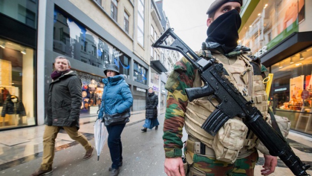 Властите в Брюксел обявиха, че има още един заподозрян терорист