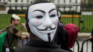 Анонимните: Американска компания защитава сайтовете на ДАЕШ