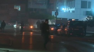 Издирват трети участник в снощната стрелба