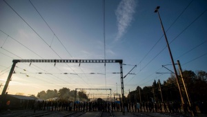 Отвориха железопътна линия между Гърция и Македония с нов наплив на мигранти