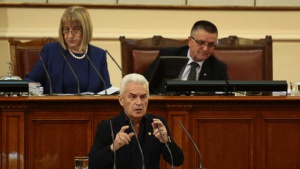Парламентът гласува създаване на комисия ''Сидеров''