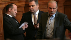 Реформаторите гласуват по личен избор конституционните промени