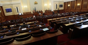 Депутатите гласуват кандидатурата на Екатерина Захариева за министър на правосъдието
