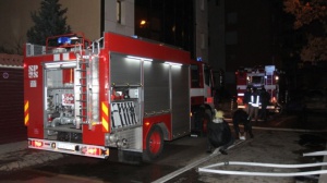 Пожар на 10-ти етаж в ж.к. „Люлин” прати трима в спешното