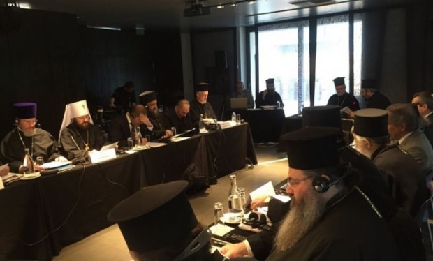 Владици изглаждат спорове в Атина в подготовка на Всеправославния събор