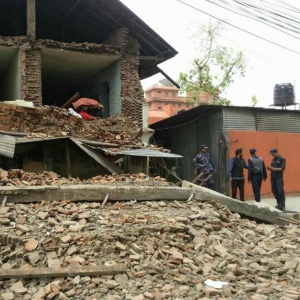 11 са вече загиналите при земетресението в Индия, над 130 са ранени