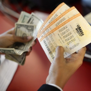 В Мичиган продават лотариен билет, носещ по 1000 долара месечно