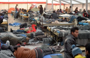 Маскирани нападнаха бежанци в Кьолн