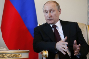 Путин: Евросанкциите заради Крим са глупави и вредят и на Русия, и на ЕС