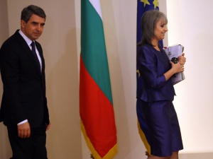 Плевнелиев отчете успехи, Попова предупреди - да не се самозалъгваме