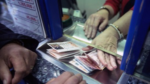 Англичанка изпра билет от лотарията на стойност 33 млн. паунда