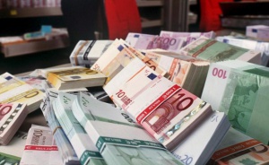 Вътрешният брутен продукт на Русия спадна с почти 4% през 2015 година