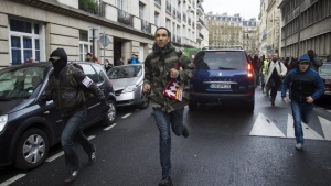 Във Франция протестиращи и полицаи стигнаха до сблъсъци