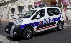 Затвориха пет училища във Франция след съобщения за бомби