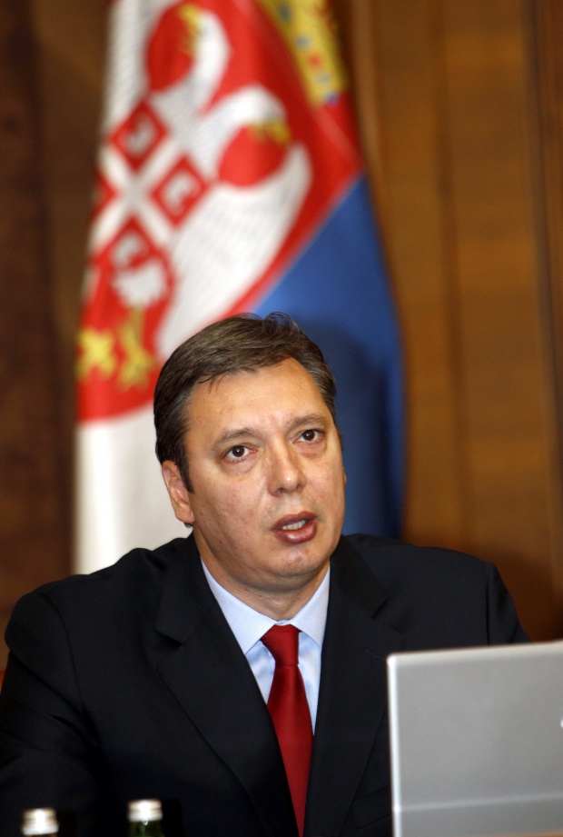 Вучич в готовност да насрочи предсрочни избори в Сърбия