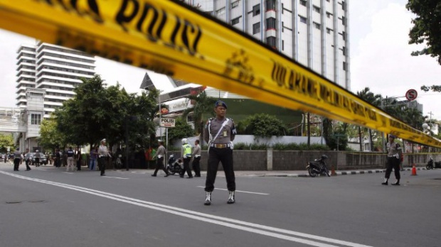 Атаките в Джакарта взеха четири жертви