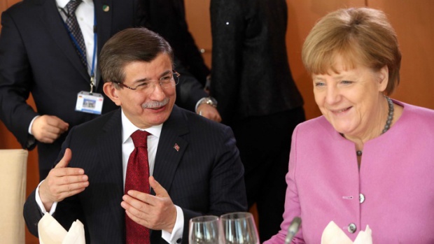 Меркел: Нелегалната миграция през Турция трябва да се спре