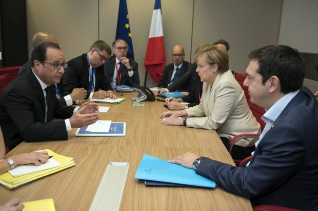 Тройката кредитори започват нови преговори с Гърция