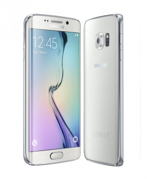 "Самсунг" ще покаже "Galaxy S7" този месец